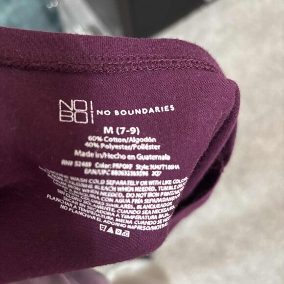 Gently Worn Women's Dark Fuchsia Long-Sleeve Top with a Scoop Neck - Picture 5 of 5